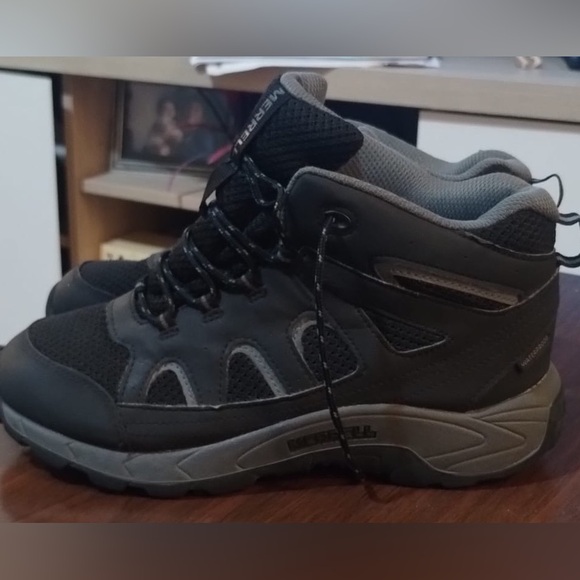 Merrell Kid's Oakcreek Mid Lace Waterproof Hiking Boot - Picture 4 of 9